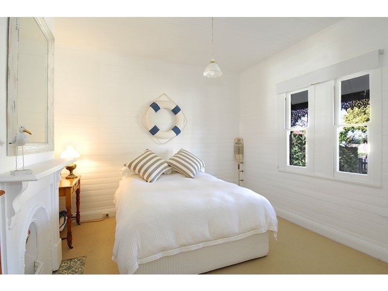 9 Sailors Bay Road, Willoughby NSW 2068