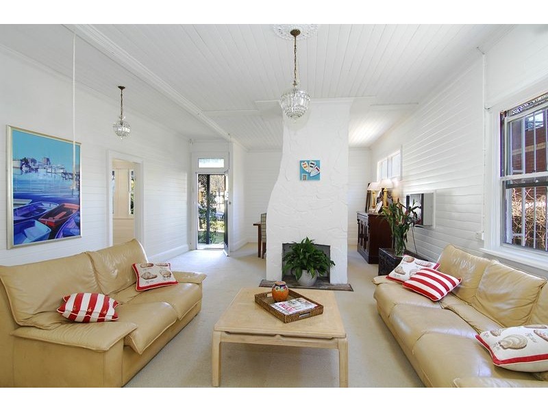 9 Sailors Bay Road, Willoughby NSW 2068