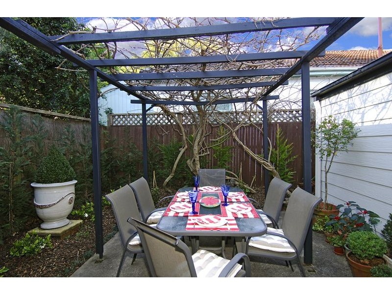 9 Sailors Bay Road, Willoughby NSW 2068