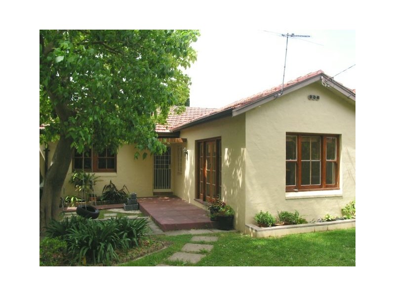 191  Eastern Valley Way, Middle Cove NSW 2068
