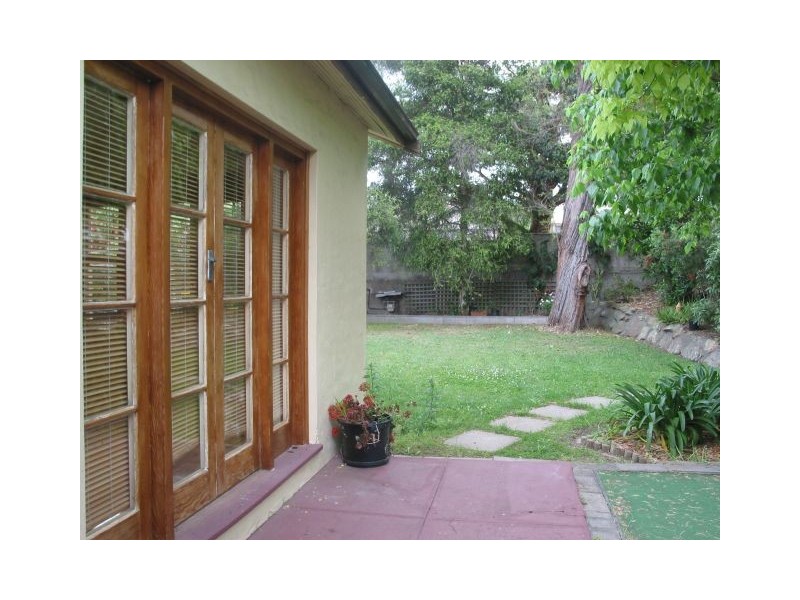 191  Eastern Valley Way, Middle Cove NSW 2068