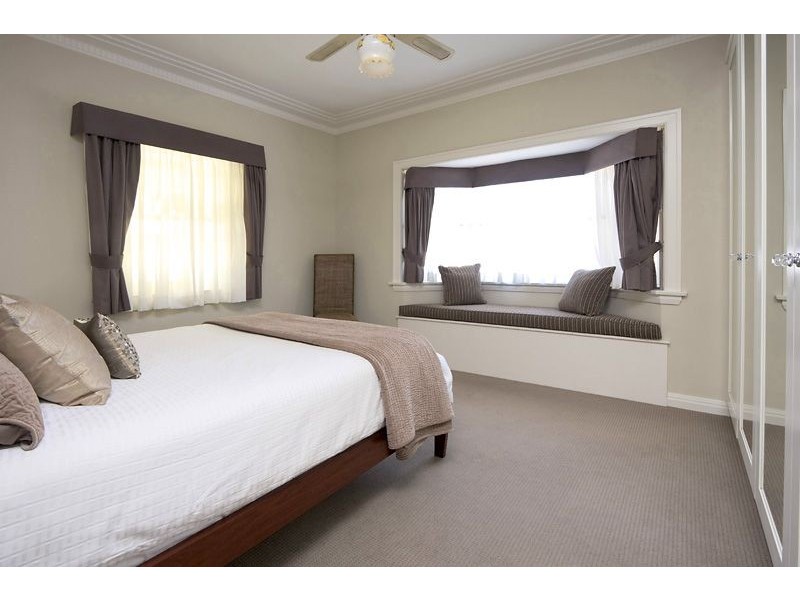 121  Eastern Valley Way, Castlecrag NSW 2068