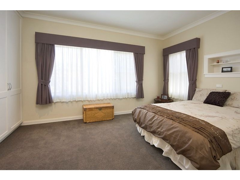 121  Eastern Valley Way, Castlecrag NSW 2068