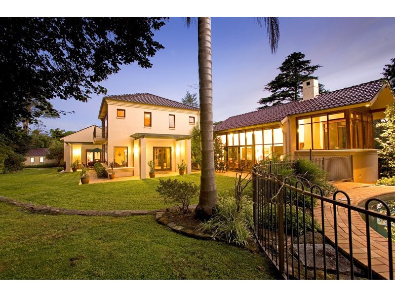 42  Collins Road, St Ives NSW 2075