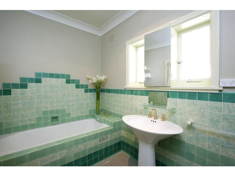 1B  Earl Street, Roseville NSW 2069