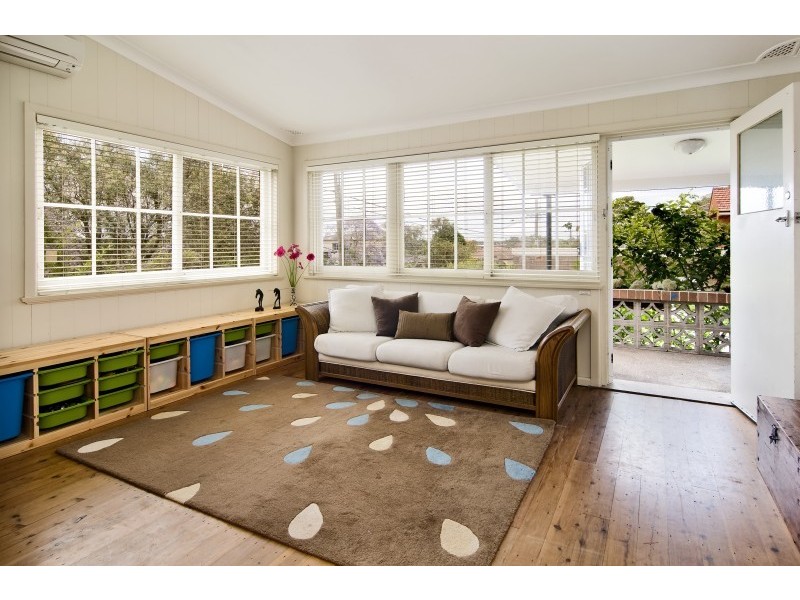 31  Tyneside Avenue, Willoughby NSW 2068