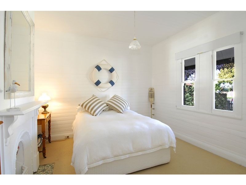 9  Sailors Bay Rd, Willoughby NSW 2068