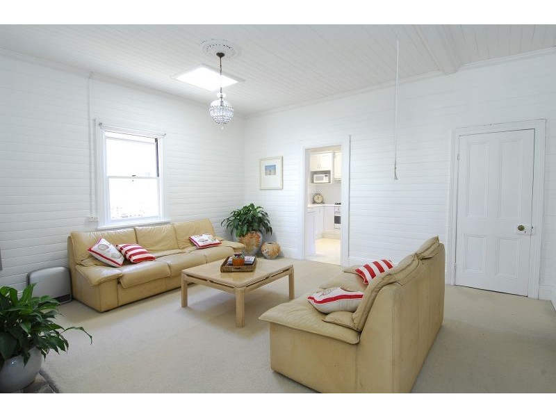 9  Sailors Bay Rd, Willoughby NSW 2068