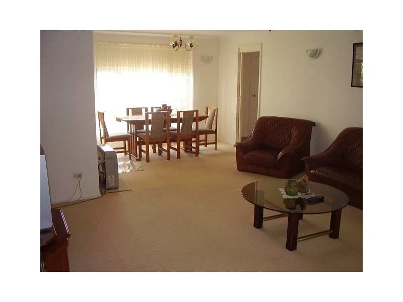 8 Blackbutt Way, Barrack Heights NSW 2528