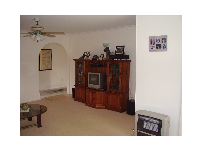 8 Blackbutt Way, Barrack Heights NSW 2528