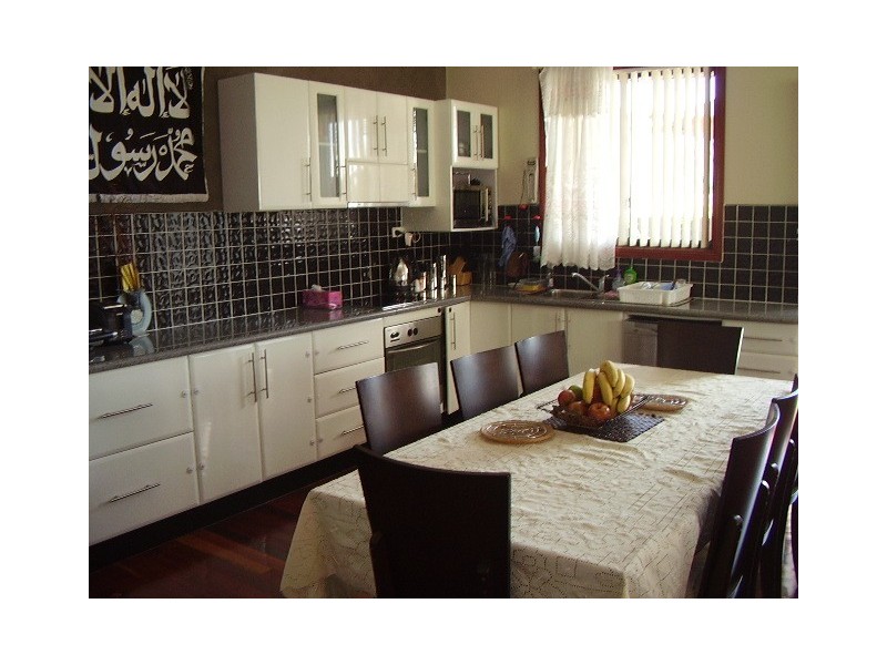 16 Newcastle Street, Cringila NSW 2502