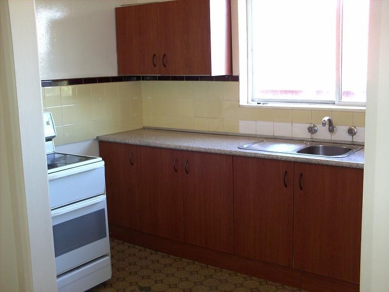 42 Lake Heights Road, Lake Heights NSW 2502