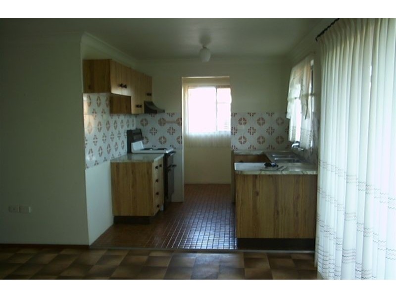 4/15 Melinda Grove, Lake Heights NSW 2502