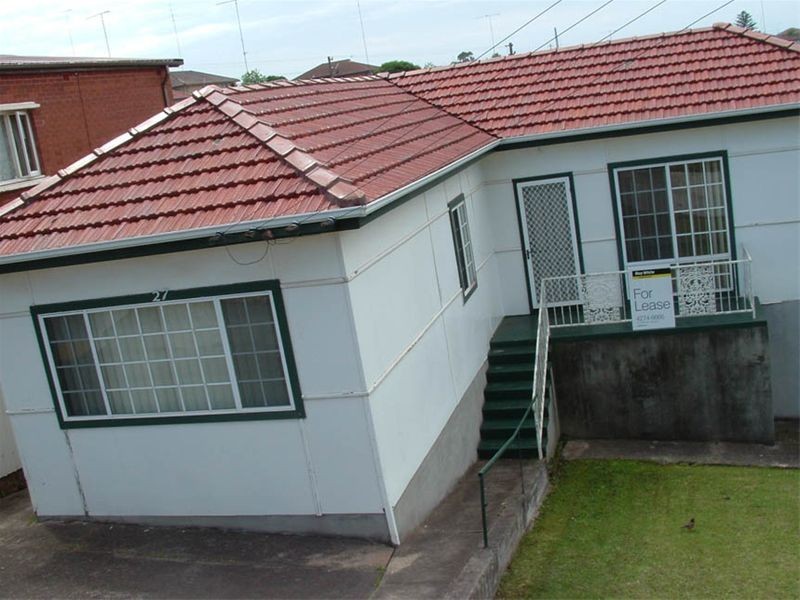 27 Lake Heights Road, Lake Heights NSW 2502