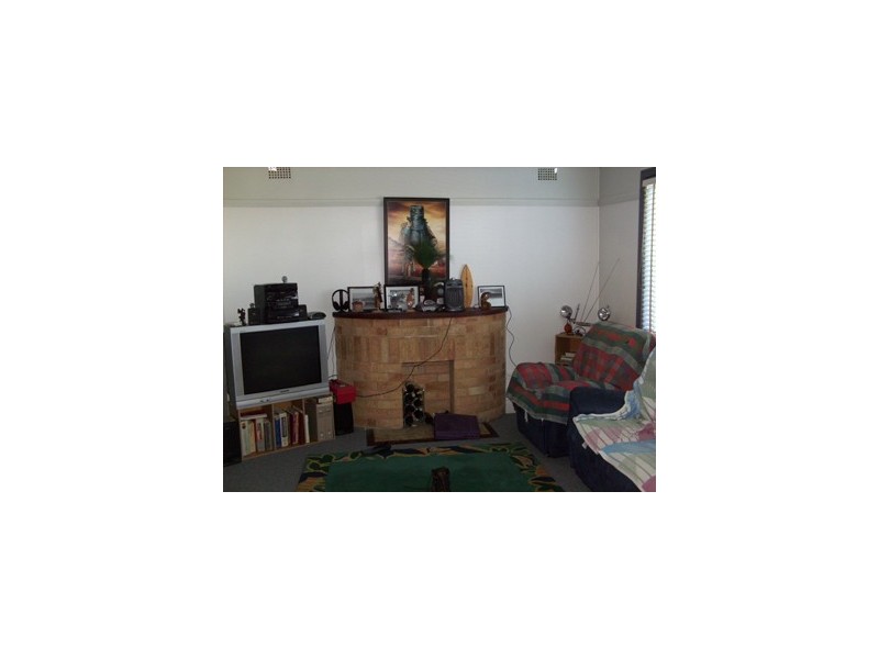 79 Third Avenue, Port Kembla NSW 2505