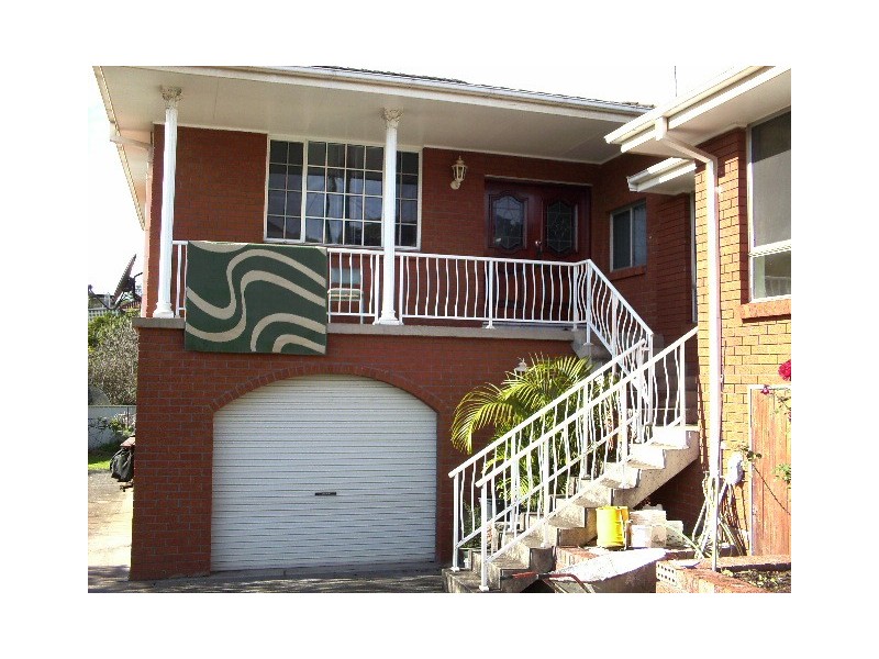 2/13 Auburn Parade, Cringila NSW 2502