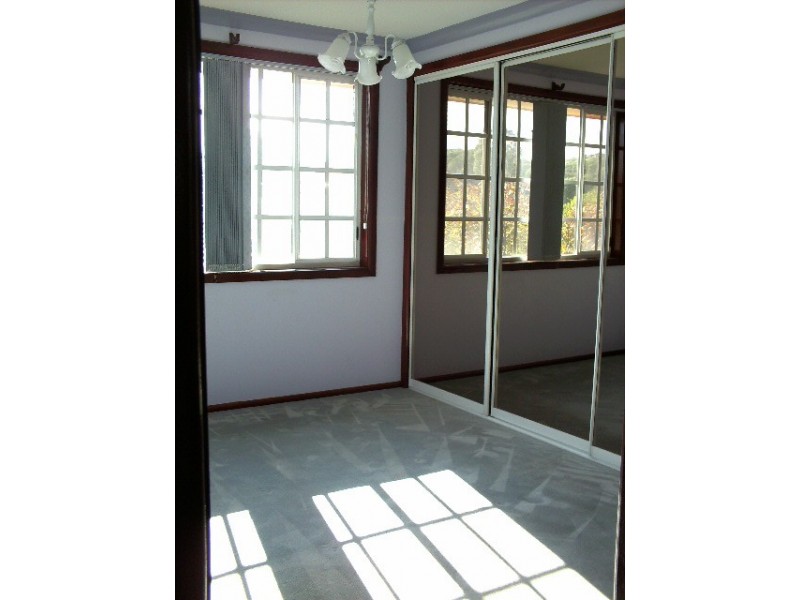 2/13 Auburn Parade, Cringila NSW 2502