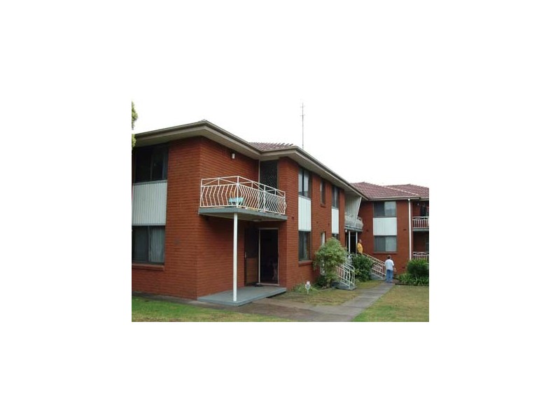 4/21 First Avenue, Warrawong NSW 2502