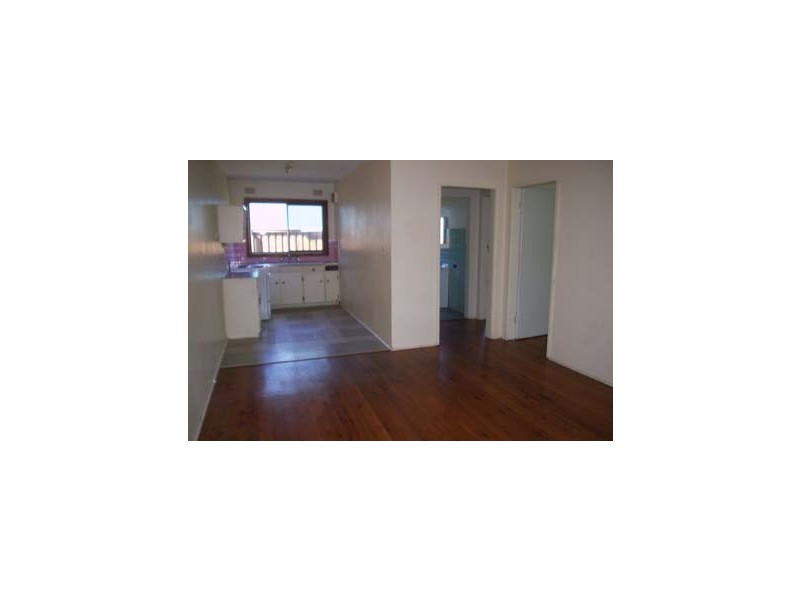 4/21 First Avenue, Warrawong NSW 2502