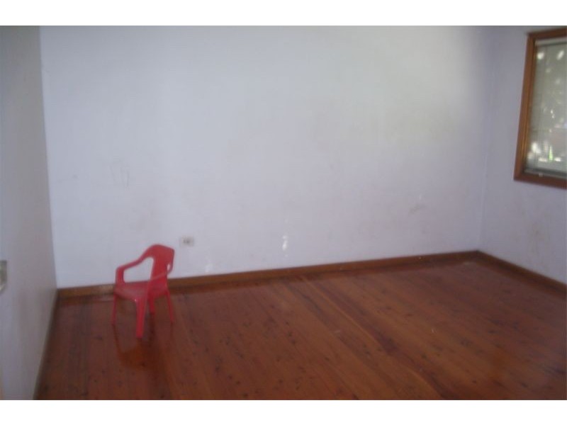 31 Weringa, Lake Heights NSW 2502