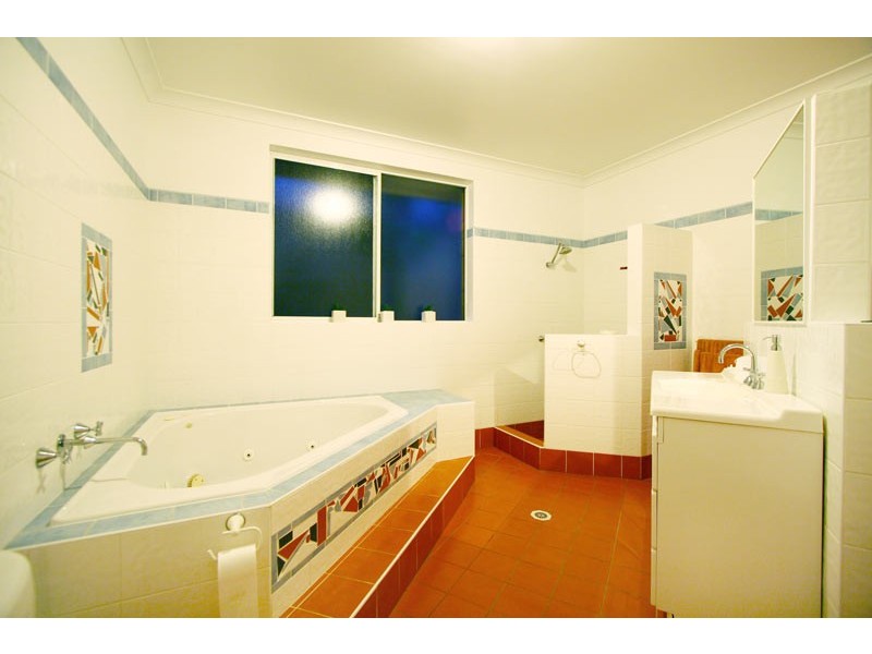 308 Flagstaff Road, Lake Heights NSW 2502