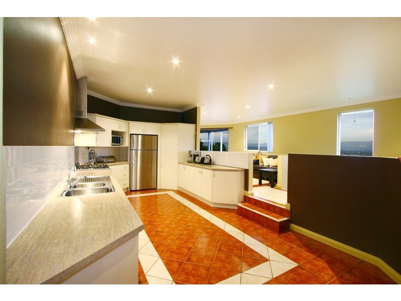 308 Flagstaff Road, Lake Heights NSW 2502