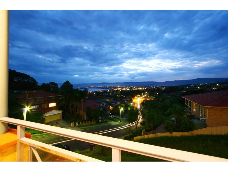 308 Flagstaff Road, Lake Heights NSW 2502