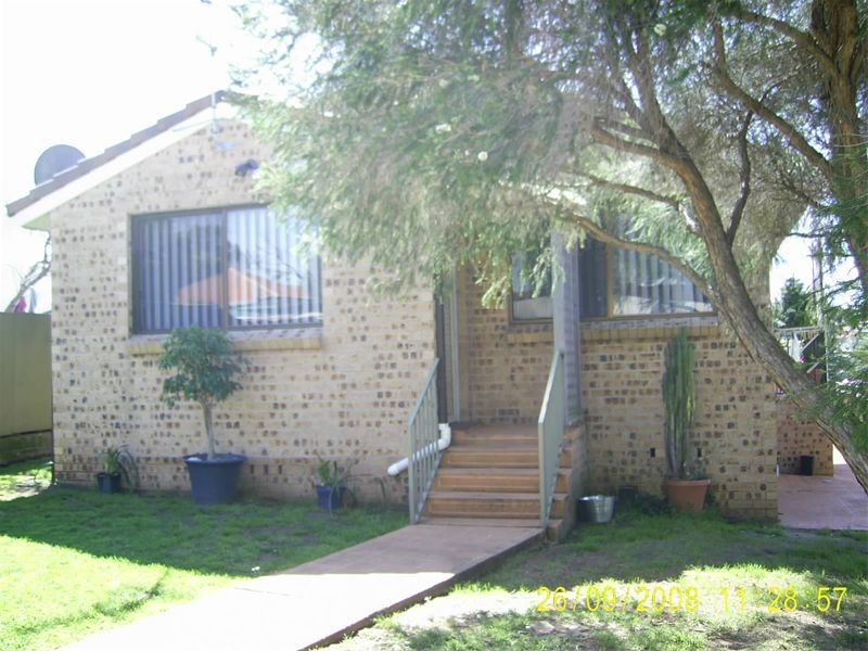 2/9 Fifth Avenue, Port Kembla NSW 2505