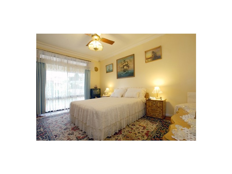2 Jackson Avenue, Warrawong NSW 2502