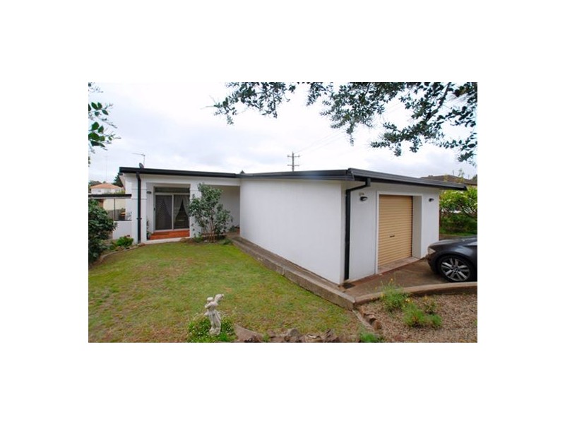 2 Jackson Avenue, Warrawong NSW 2502