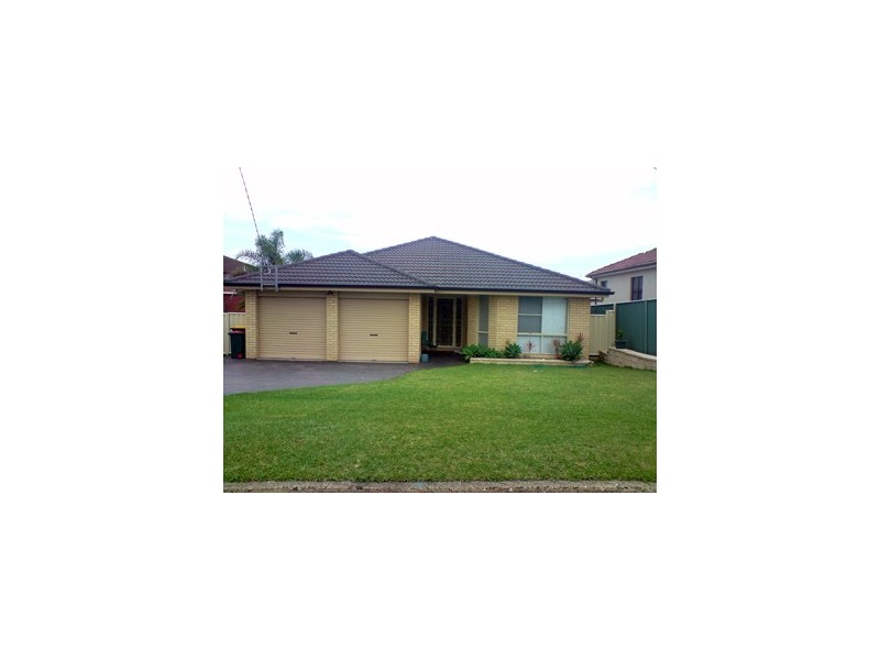 6a Hoskins Avenue, Warrawong NSW 2502