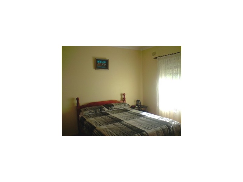 79 Mirrabooka Road, Lake Heights NSW 2502