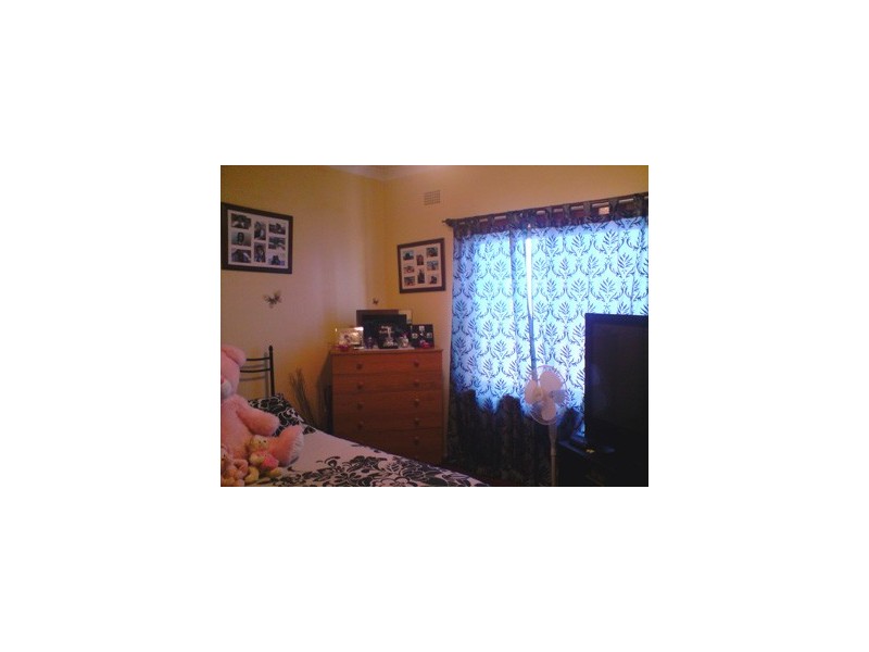 79 Mirrabooka Road, Lake Heights NSW 2502