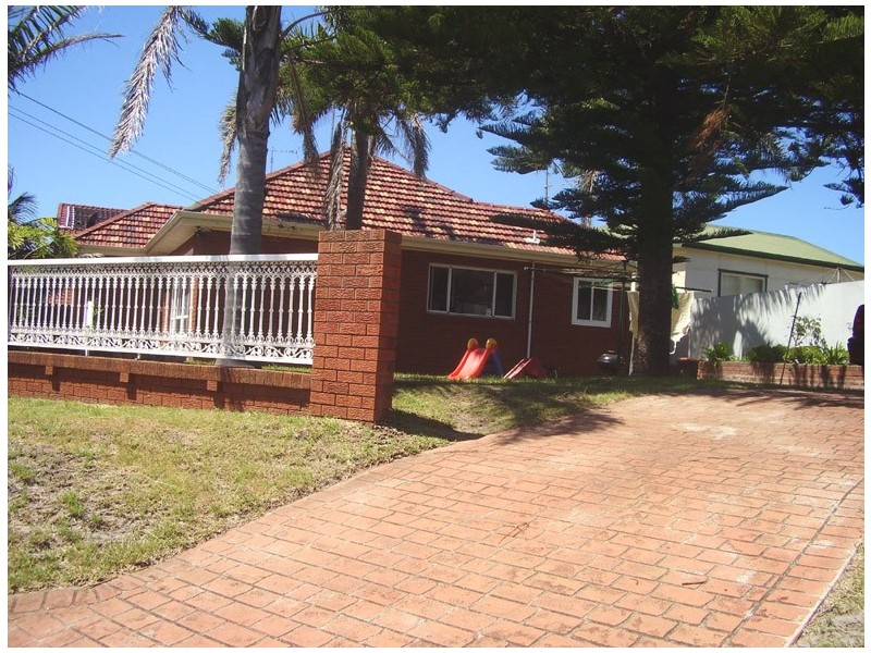 18 Shellharbour Road, Primbee NSW 2502