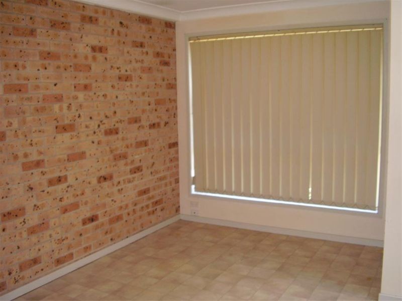 2/17 Surfside Drive, Port Kembla NSW 2505