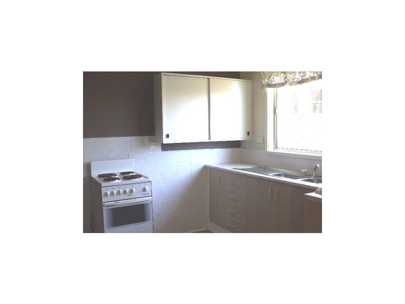 2/39 Douglas Road, Fernhill NSW 2519