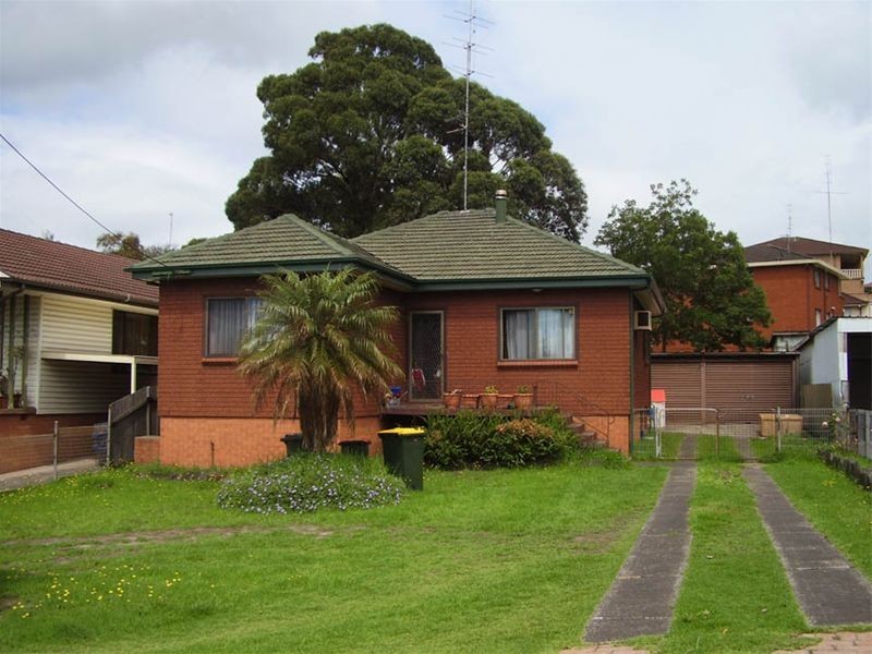 72 Ranchby Avenue, Lake Heights NSW 2502