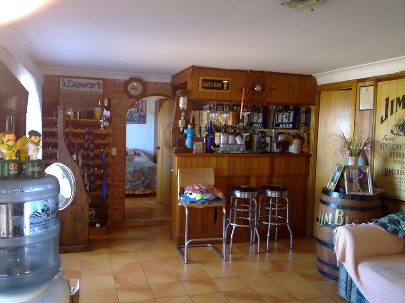 139 Northcliffe Drive, Lake Heights NSW 2502