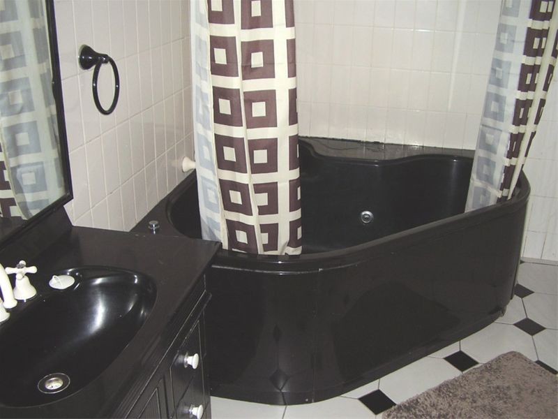 30 Captain Cook Drive, Barrack Heights NSW 2528