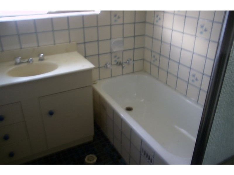 4/15 Melinda Grove, Lake Heights NSW 2502