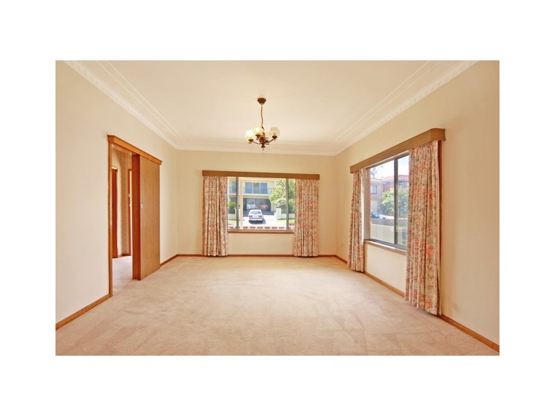8 Griffiths Street, Port Kembla NSW 2505
