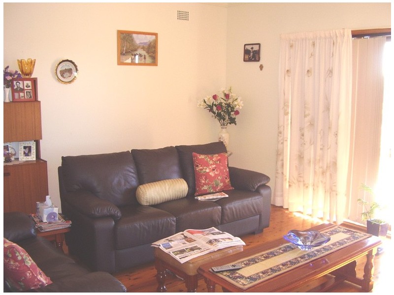 Lake Heights NSW 2502