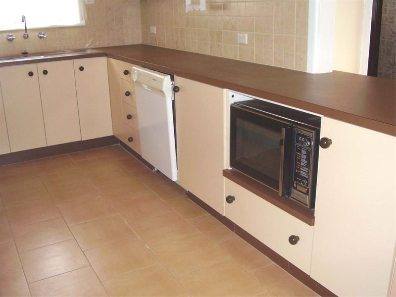 Lake Heights NSW 2502