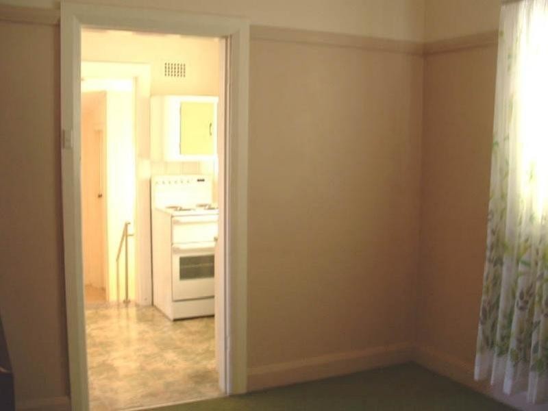 Lake Heights NSW 2502