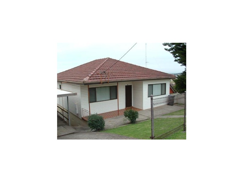 31  Weringa Avenue, Lake Heights NSW 2502