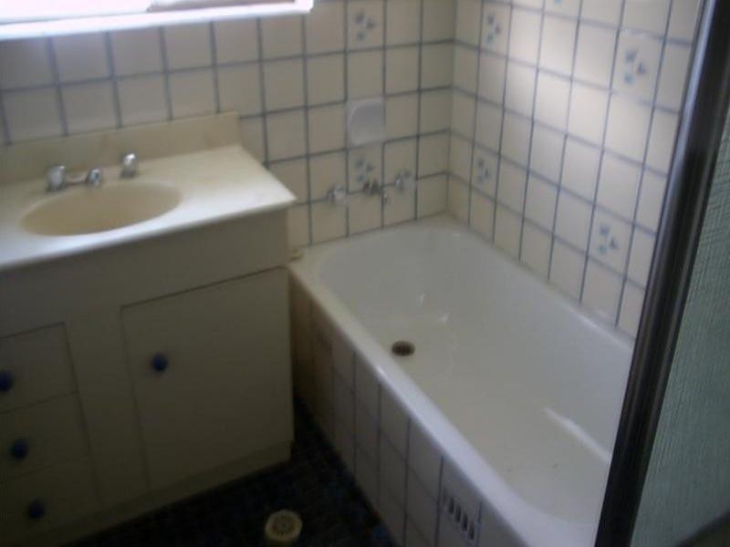 Lake Heights NSW 2502