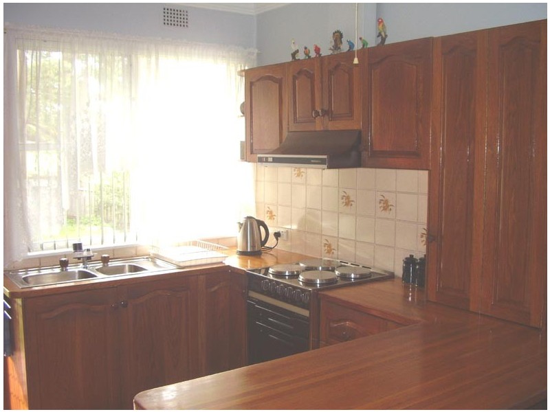 Lake Heights NSW 2502