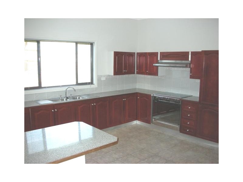 7  Overhill Road, Primbee NSW 2502