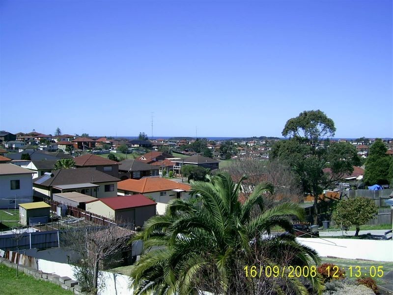 Lake Heights NSW 2502