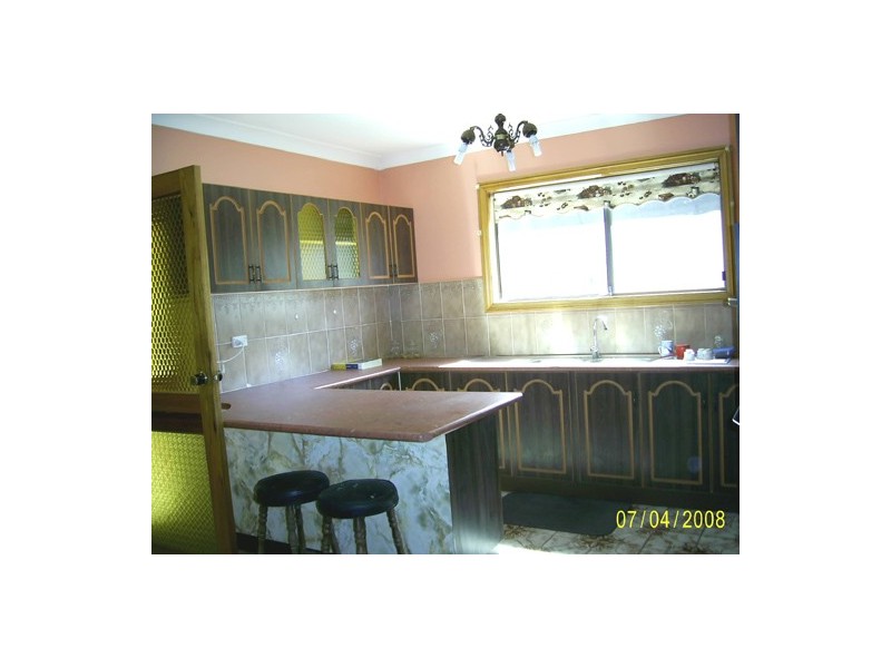 2/12  Pine Crescent, Coniston NSW 2500